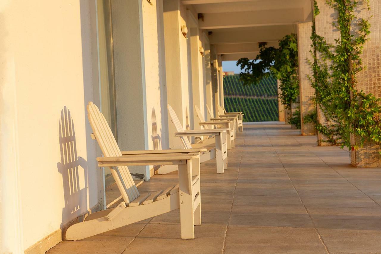 Villa Estet Bag Hotel Кула Экстерьер фото